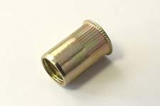 Гайка-заклепка М6 мал. фланец рифл.