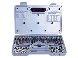 Набор (метчик+плашка М3-М12) 31 предметов "МАТRIХ"